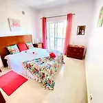 Flamingos With 2 Swimming Pool Com Check In E Check Out Ao Domingo Em Julho E Agosto Apartman *