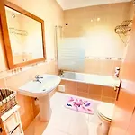 Flamingos With 2 Swimming Pool Com Check In E Check Out Ao Domingo Em Julho E Agosto البوفيرا