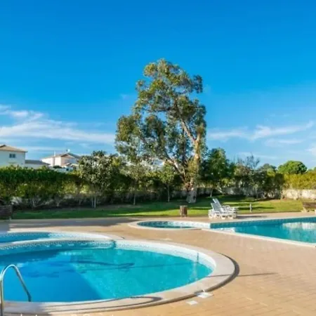 Flamingos With 2 Swimming Pool Com Check In E Check Out Ao Domingo Em Julho E Agosto